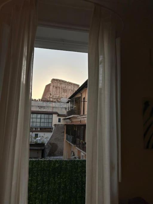 Apartment Your Nest At Colosseum!! Rome